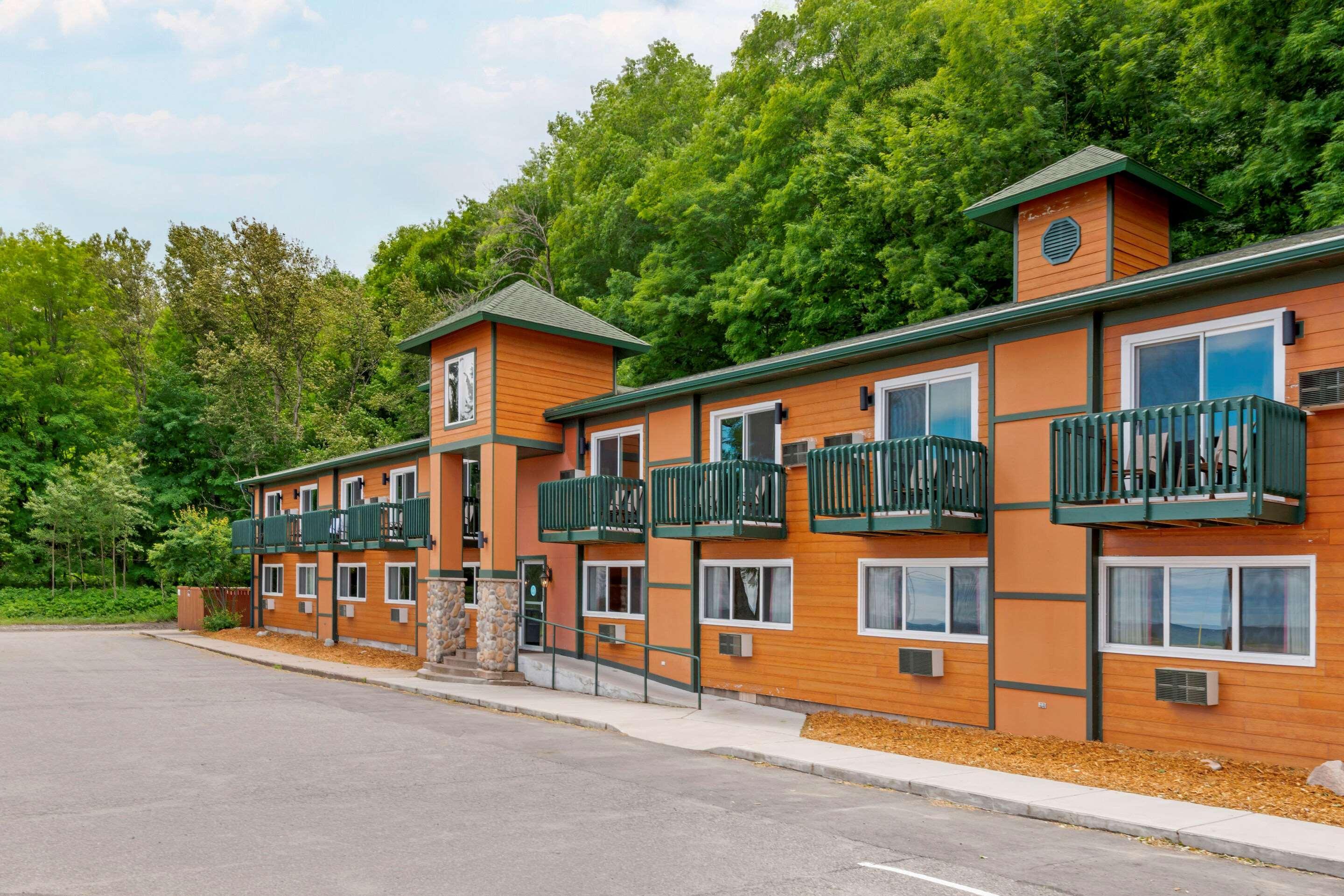 Econo Hospedaje Lakeside Marquette Exterior foto